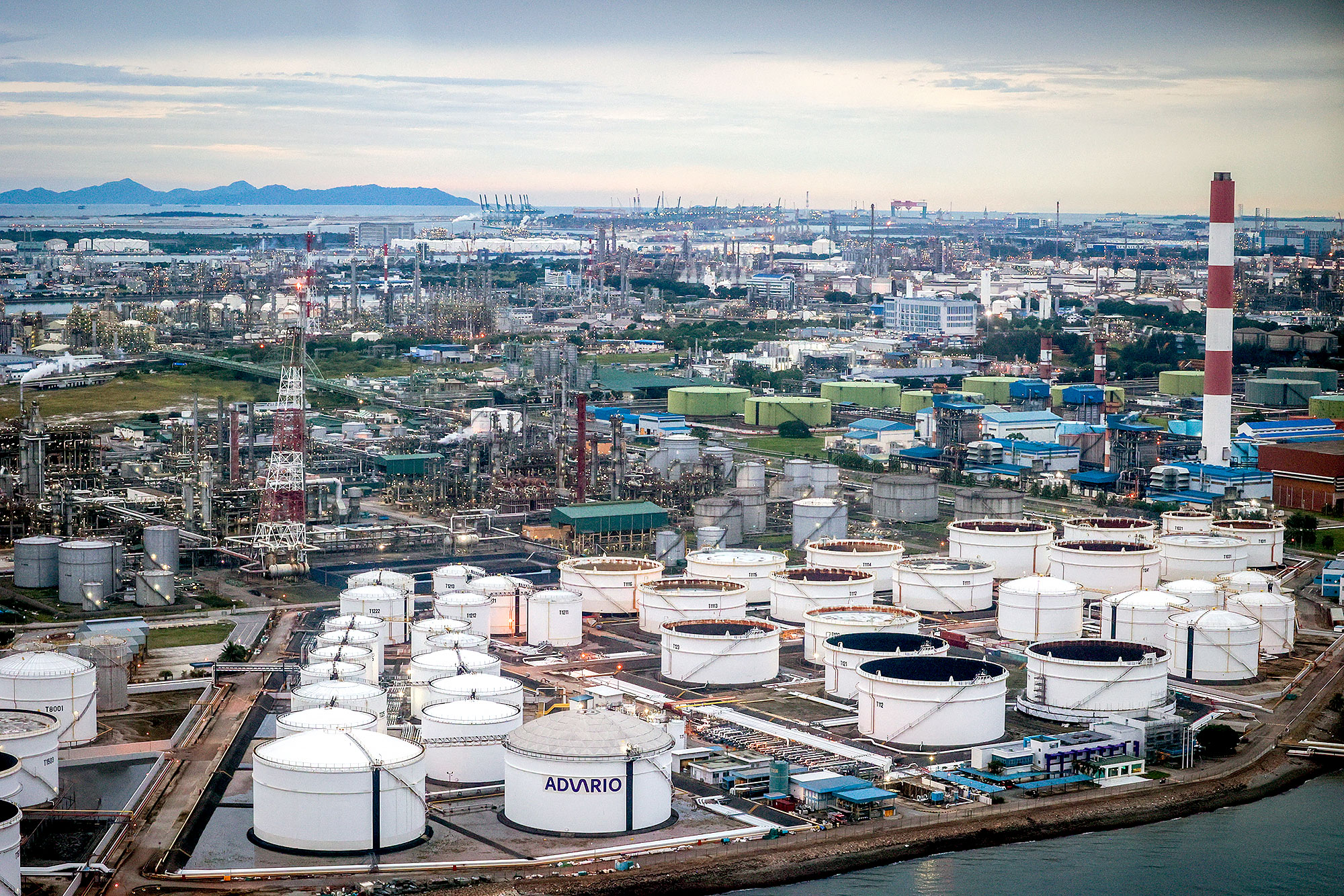 Jurong-oil-refinery